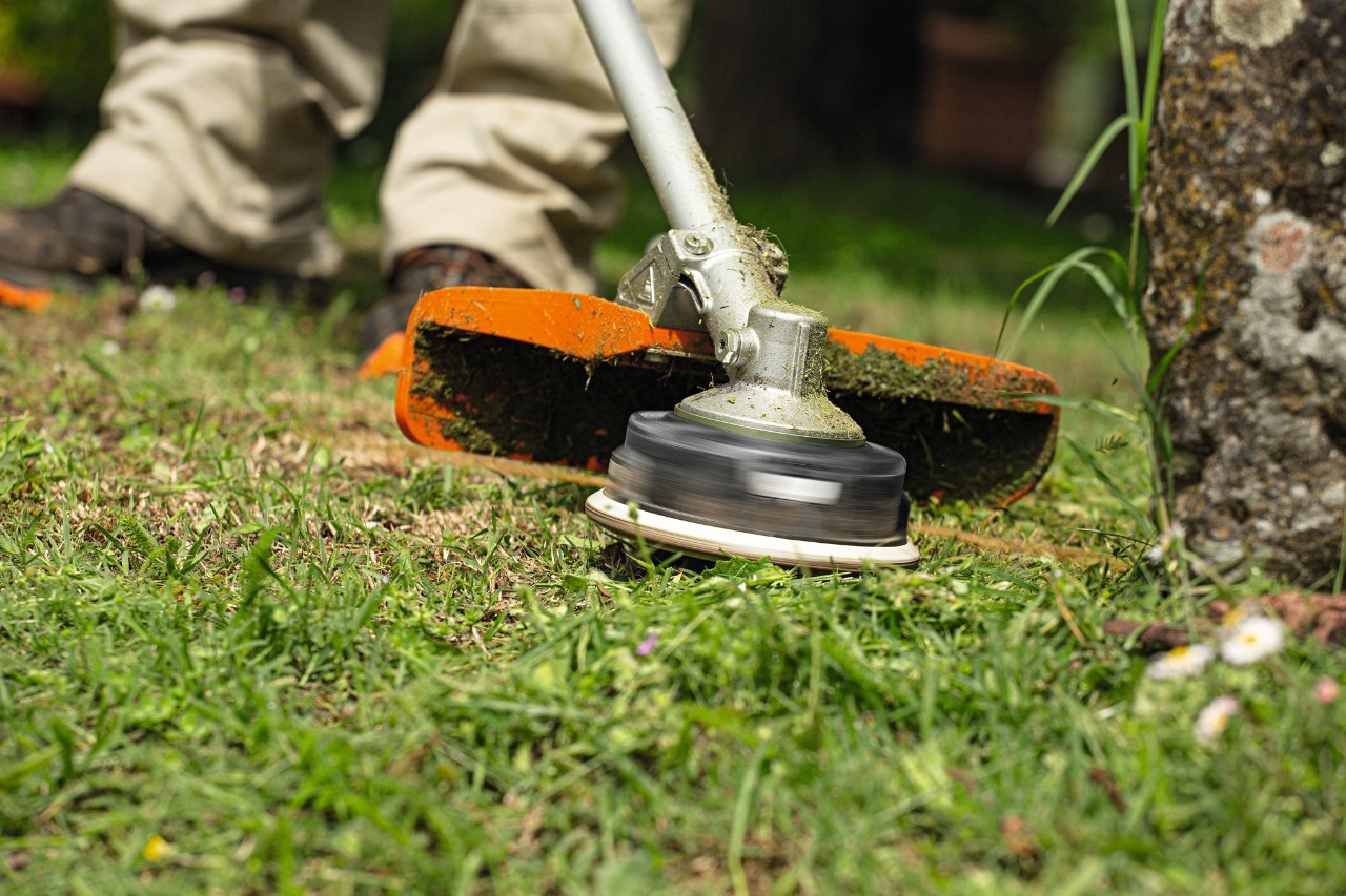 Grass Cutting Machine