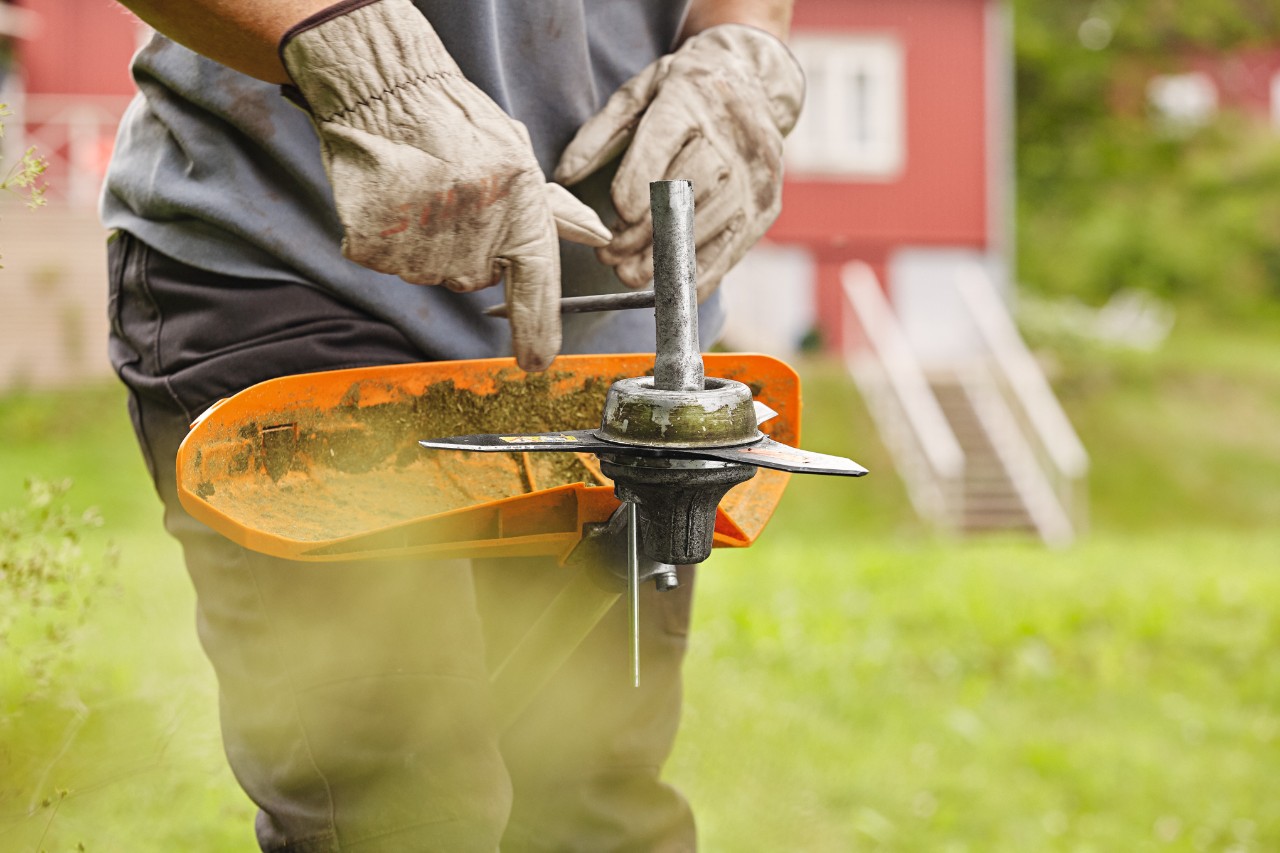 brushcutter blade