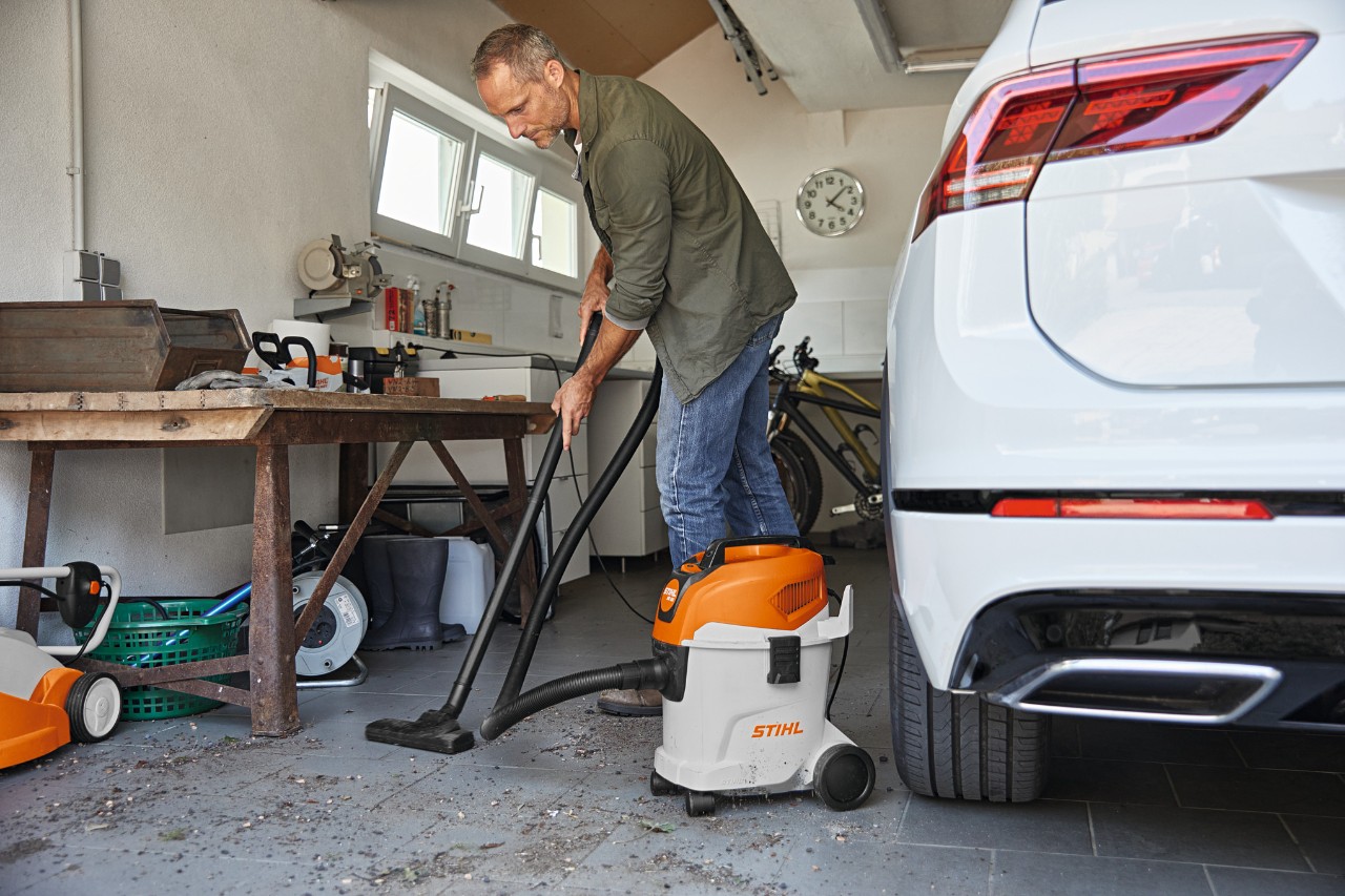 STIHL SE 33 Electric Vacuum Cleaner