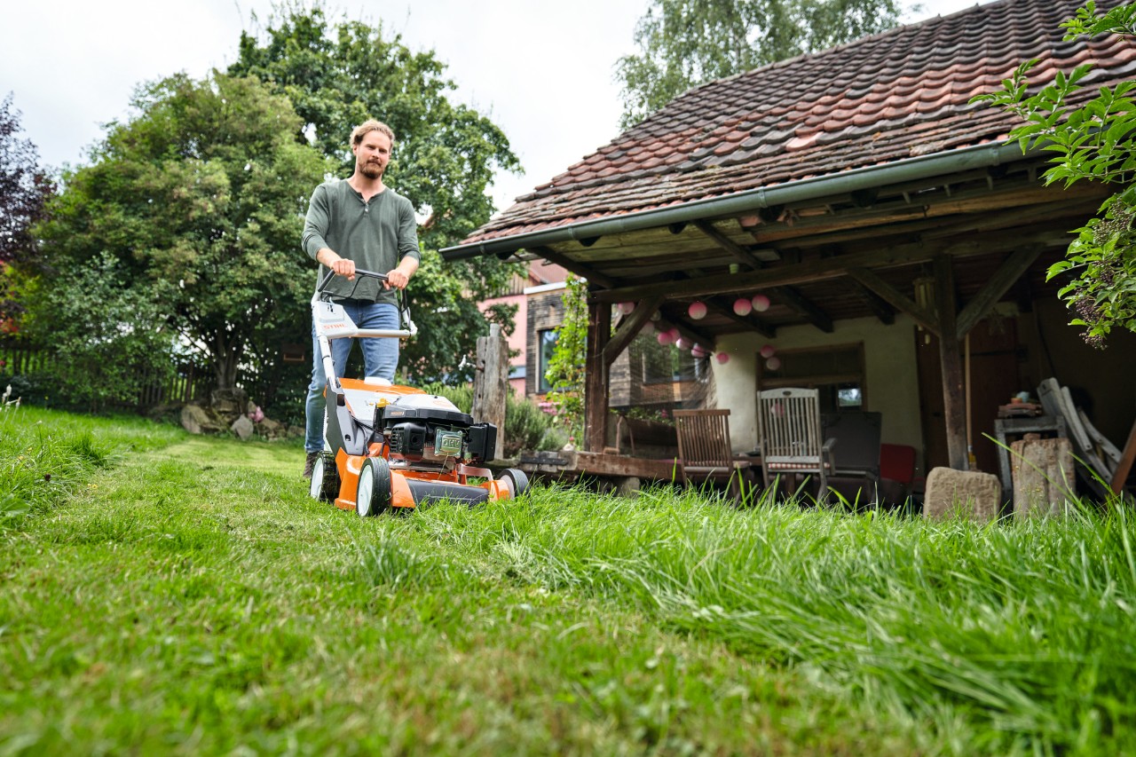 electric Lawn Mower