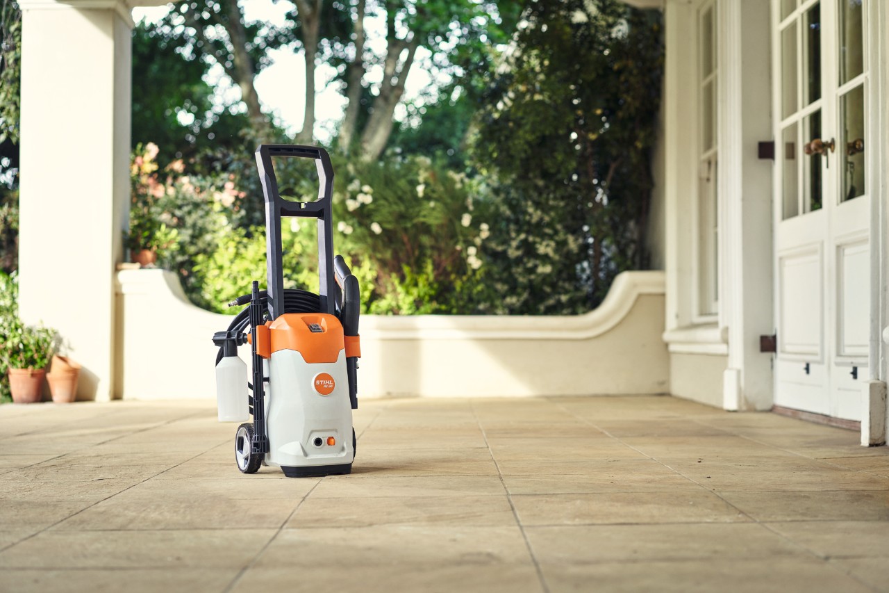 RE80 pressure washer