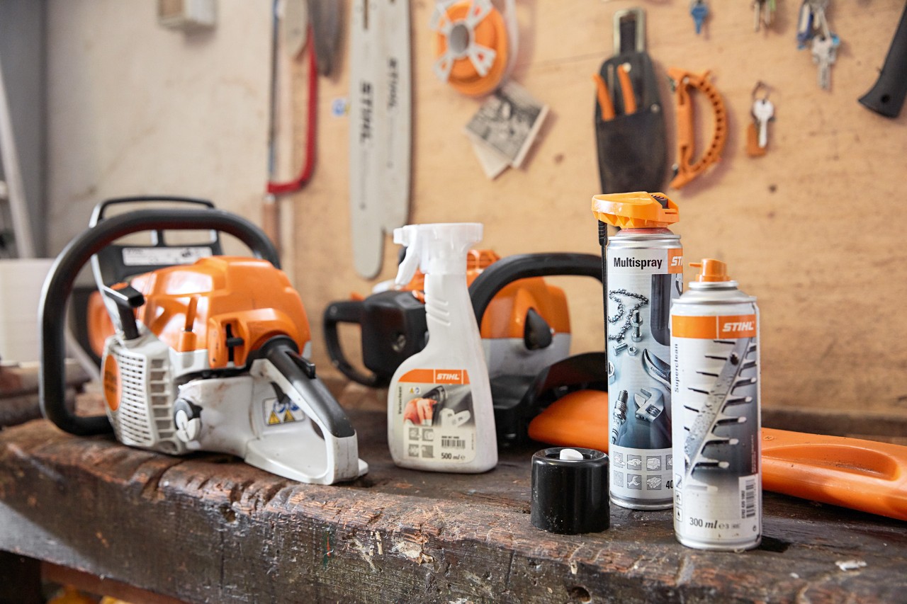Chainsaw maintenance products: STIHL Varioclean, Multispray and Superclean